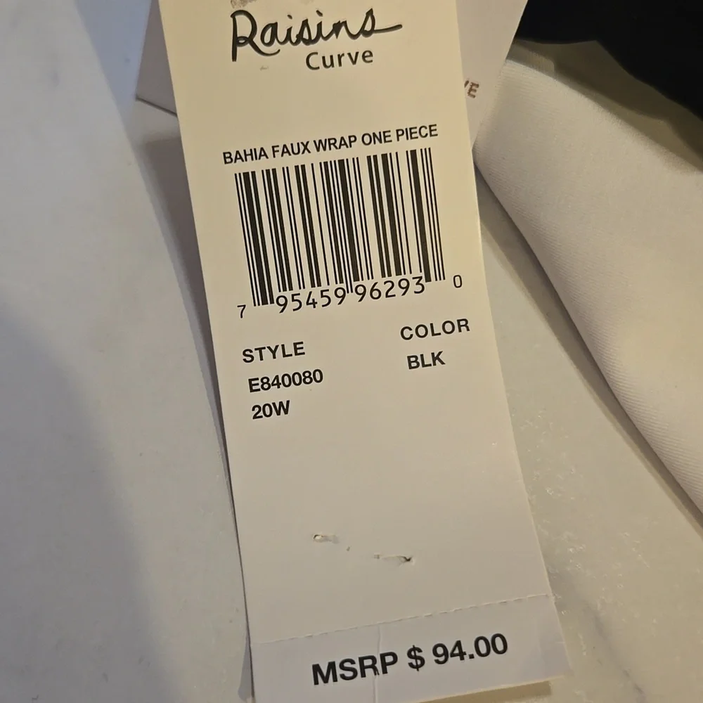 Raisins Curve Black Trendy Plus Size Colorblocked One Piece Swimsuit SZ:20W - Picture 8 of 12